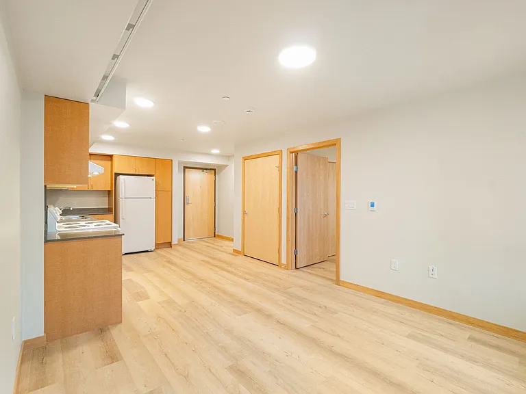 Bryant Manor Phase I — Photo 36