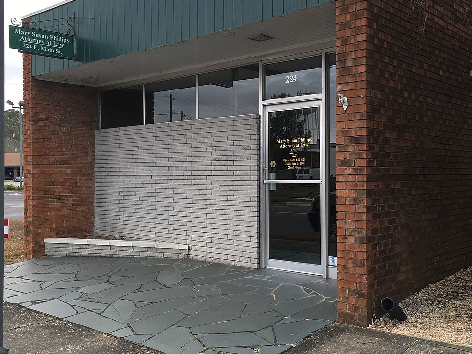 1st image of 214 E Main St