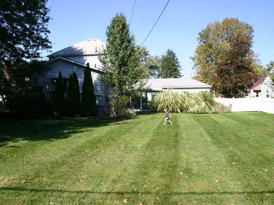 2nd image of 54 Johnson Ave
