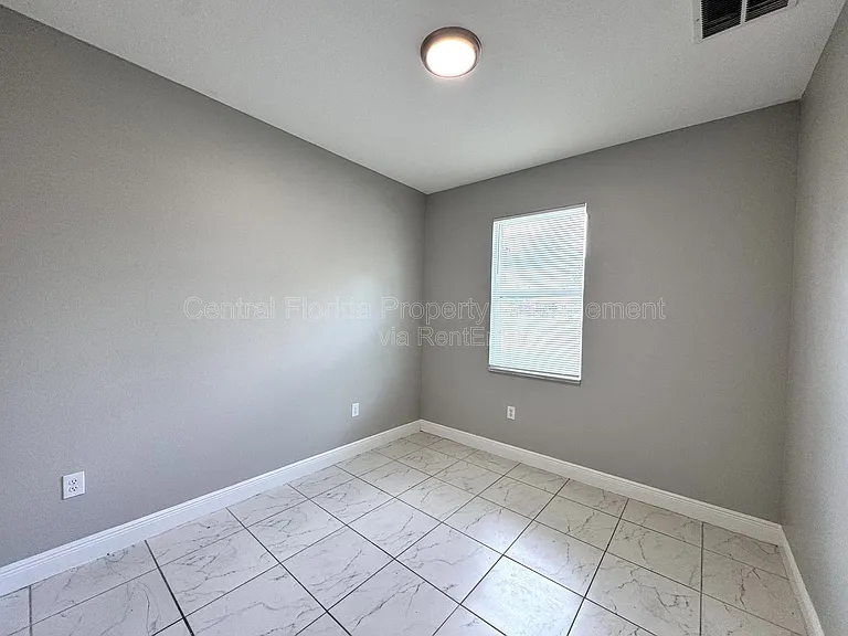 1389 Worthington Dr — Photo 14