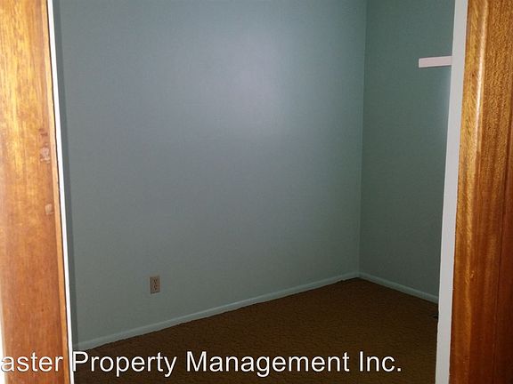 4th image of 735 Terrace Dr
