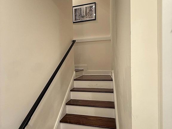 2nd image of 1115 Germantown Ave