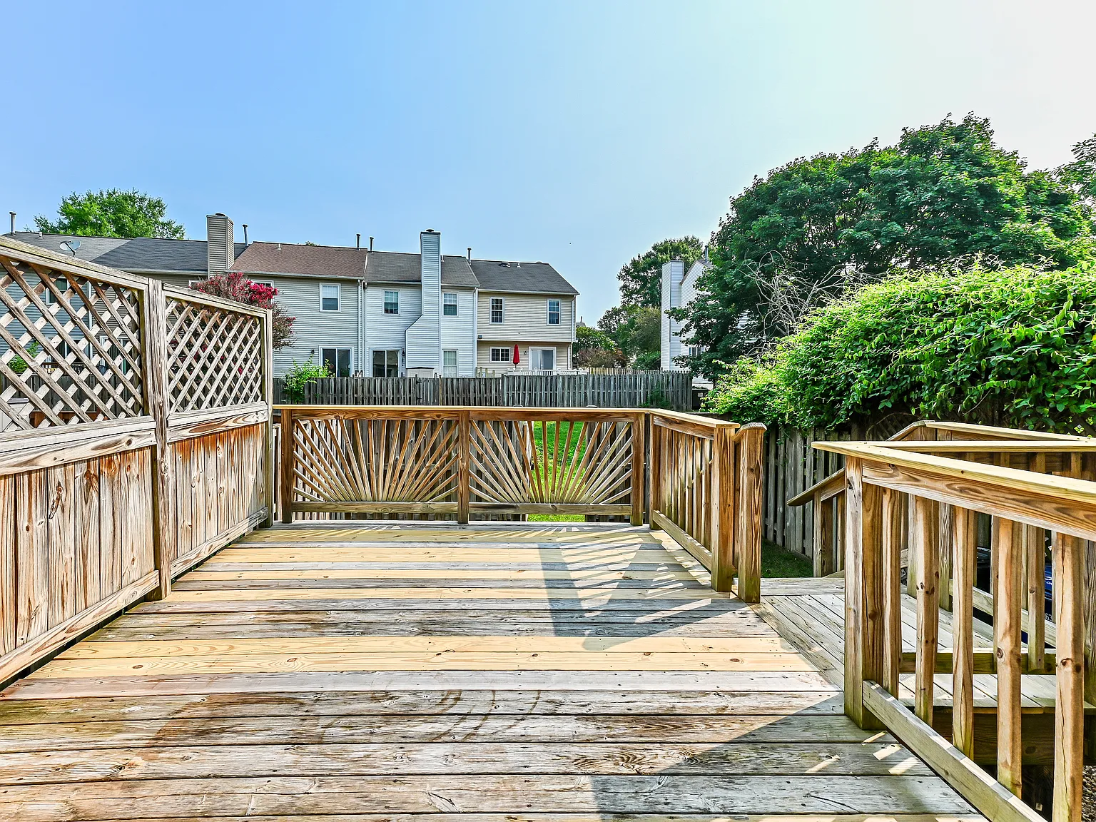 3 bed, 3.5 bath, 1400 sqft, $2,800 — Photo 4