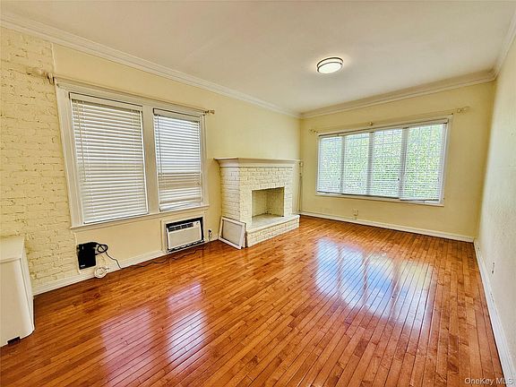 3rd image of 2879 Harrington Avenue