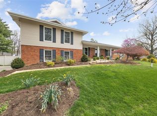 311 Dinsmoor Dr, Chesterfield, MO 63017