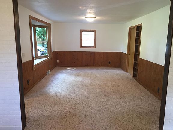 5th image of 1325 Willard Ave