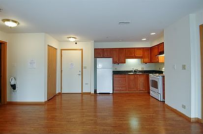 3rd image of 605 Barrington Ave APT 354