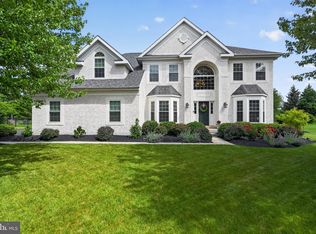 210 Winterberry Ln, Collegeville, PA 19426