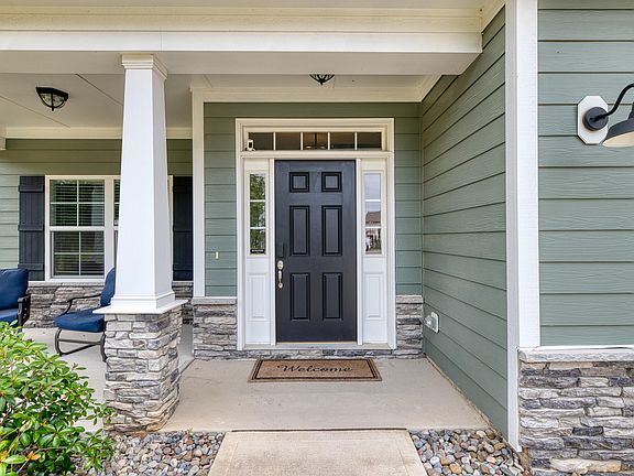 3rd image of 40 Cowpens Ct