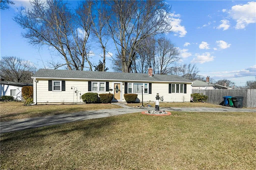 3 bed, 1440 sqft, $2,800 — Photo 1