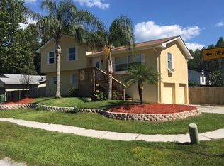 1240 Eastwood Dr, Lutz, FL 33549