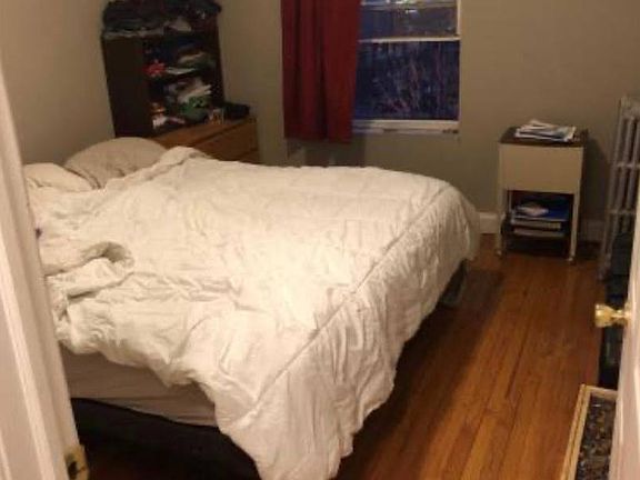 5th image of 3606 W Dickens Ave #3