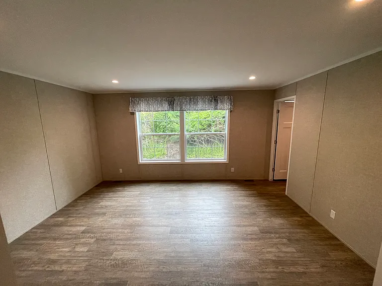 20 Glenn Ave — Photo 9