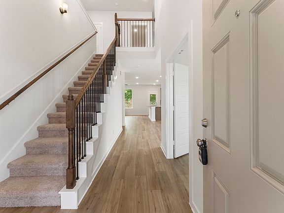 3rd image of 3709 Violet Ln