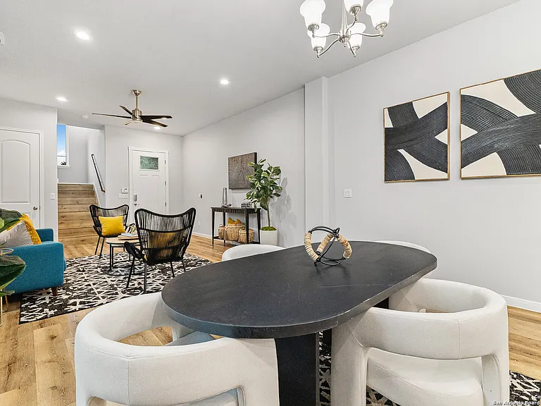 505 Linden Ave — Photo 15