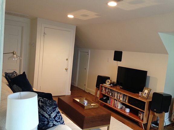 2nd image of 2603 Belmont Blvd #B