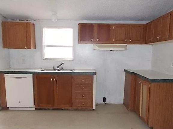 4th image of 5326 Royal Oak Dr