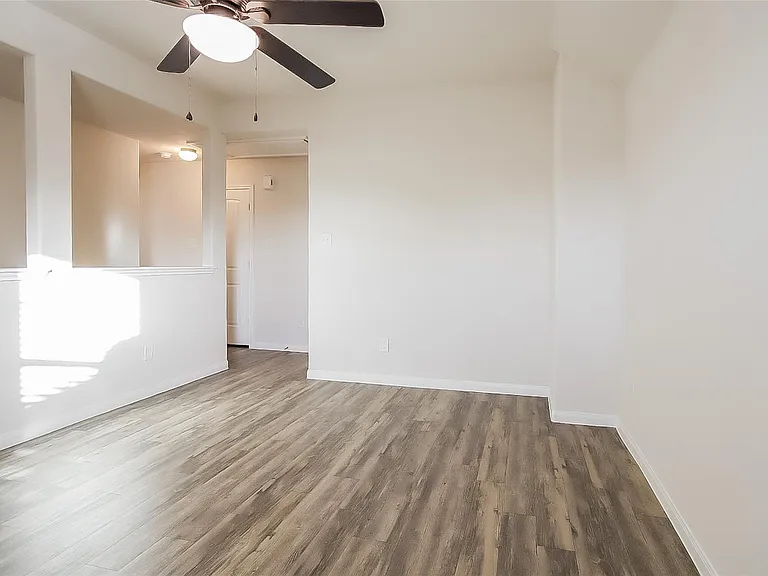 24111 Avogadro Dr — Photo 10