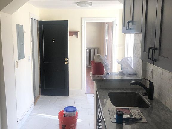 4th image of 29 Dighton St #5