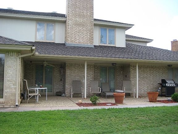 5th image of 9203 Vicksburg Ave