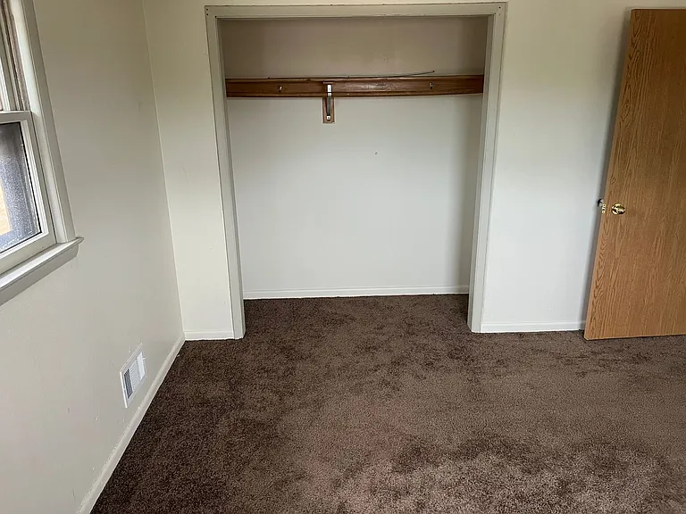 Pine Point Apartments — Photo 15