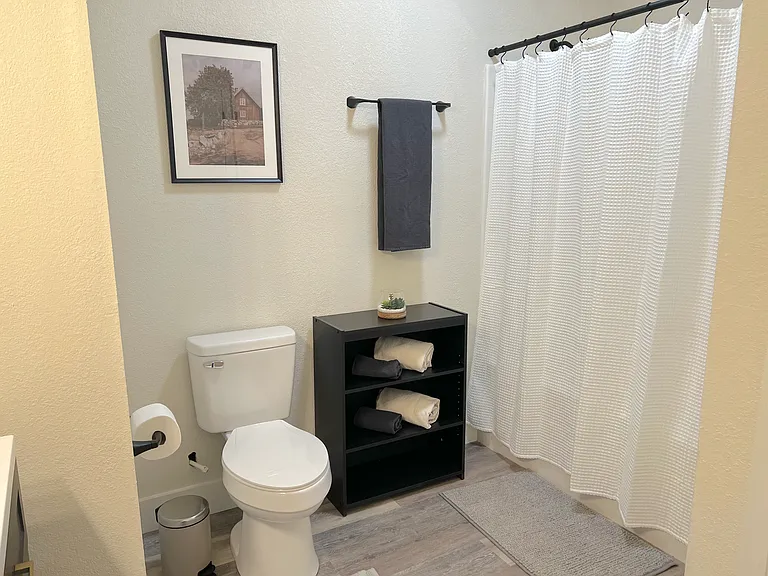 1787 E Laurel Rd #1-16 — Photo 9