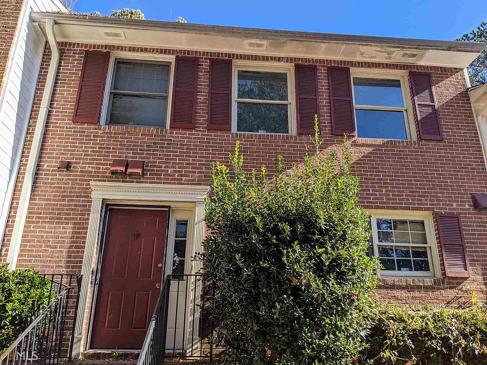 1st image of 945 Glynn Oaks Dr #945