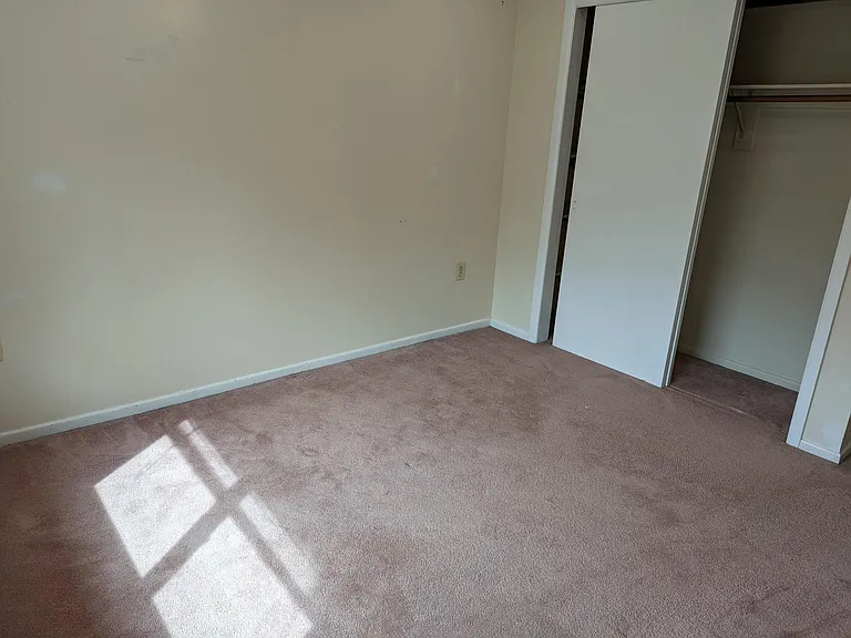 220 Hampshire Dr #220 — Photo 22