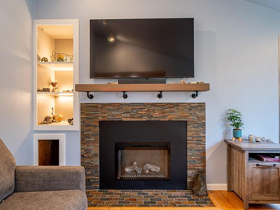5th image of 5801 NE Voyage Ave APT 5