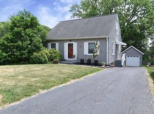 122 E Cherry Ridge Rd, Peoria, IL 61614