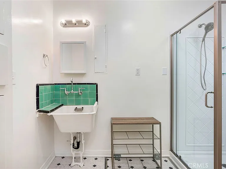 429 Olive Ave — Photo 18