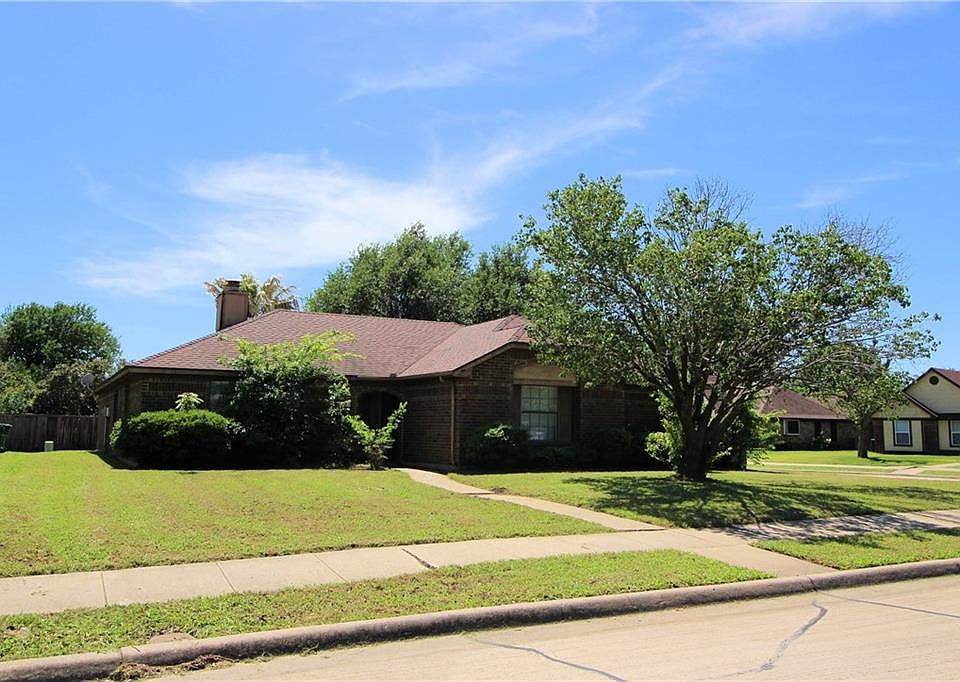 1st image of 3825 University Dr
