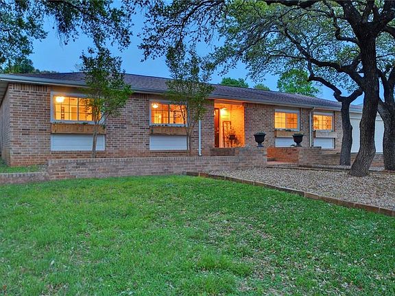 3rd image of 4009 Rockwood Dr