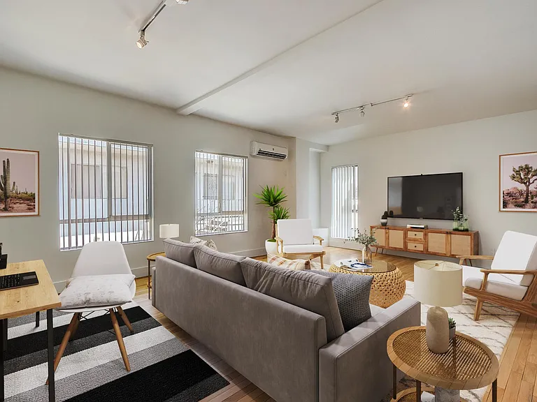 1325 Sutherland St #8 — Photo 1