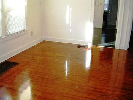 3rd image of 320 S 42nd St