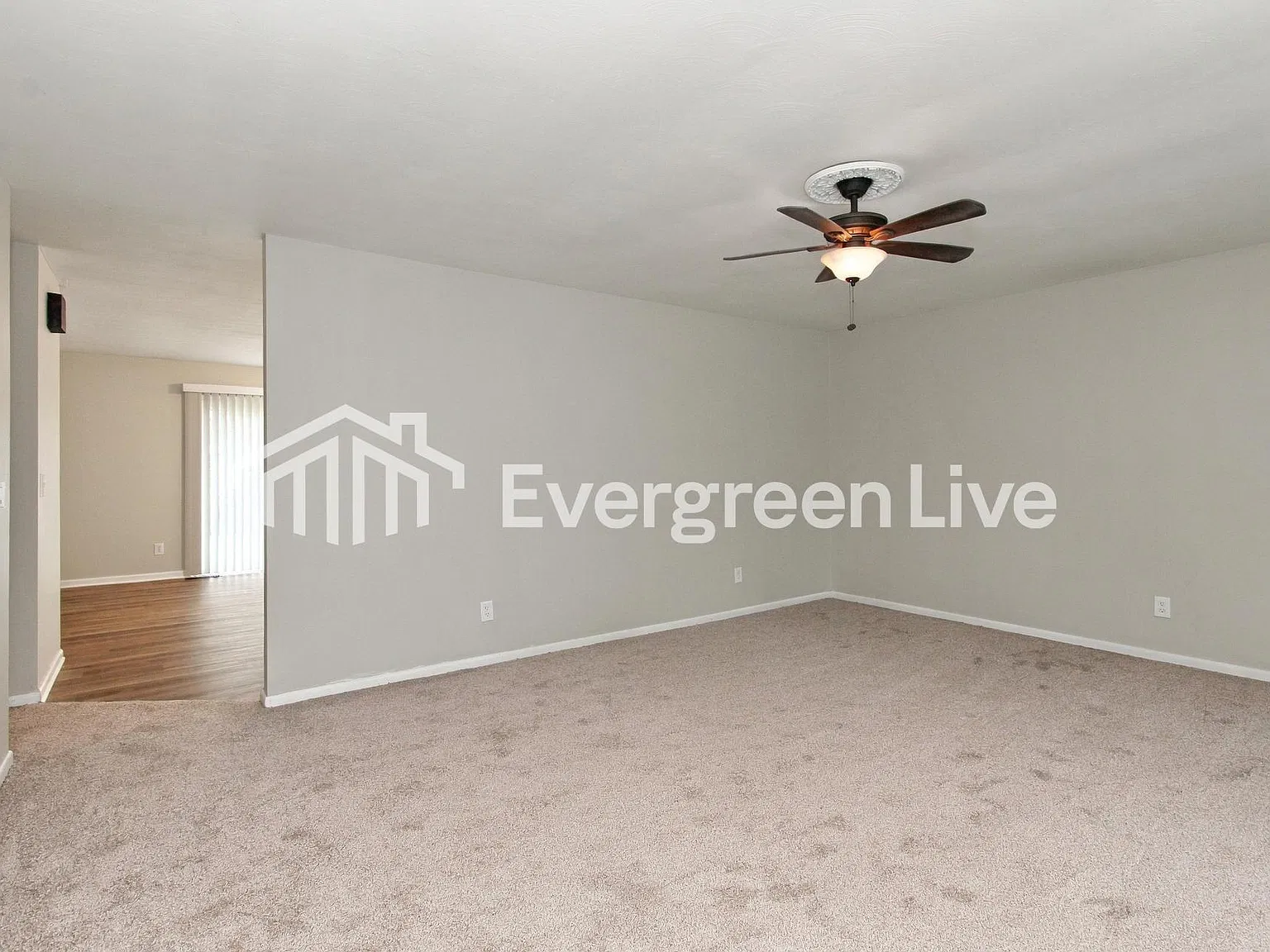 3 bed, 1.5 bath, 1134 sqft, $1,545 — Photo 4