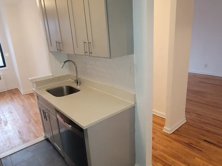 150 W End Ave #A2 — Photo 12