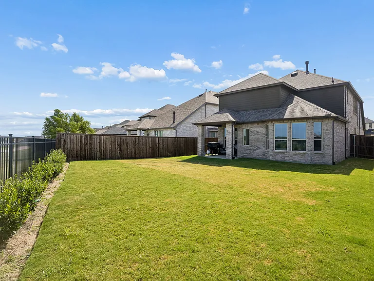 2321 Green River Rd — Photo 27