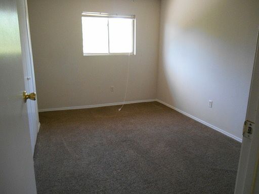 3rd image of 2503 SE 6th St APT 17