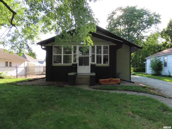 1236 Brown Ave, Galesburg, IL 61401
