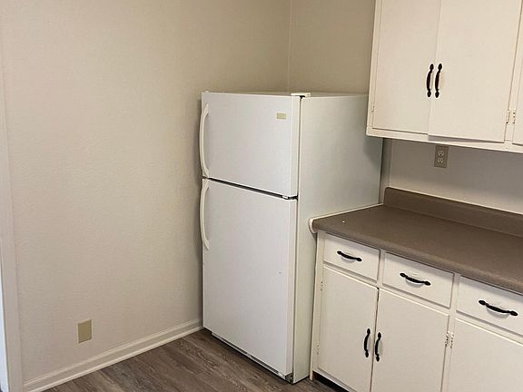 4th image of 1112 S Cottage St #B