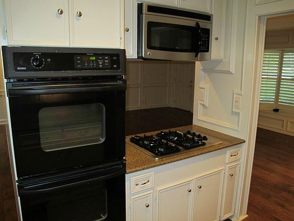4th image of 211 Westlake Dr