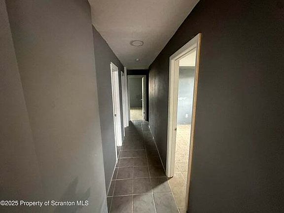 4th image of 810-812 Main St #810-A