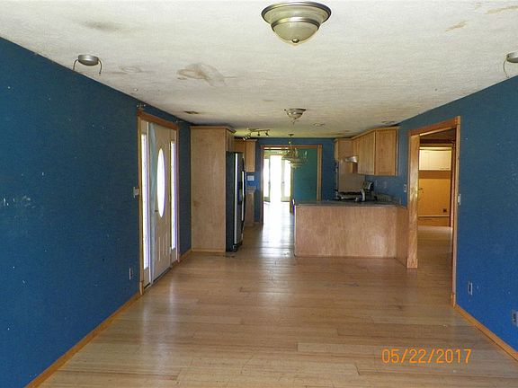 2nd image of 520 N Manhattan Ave