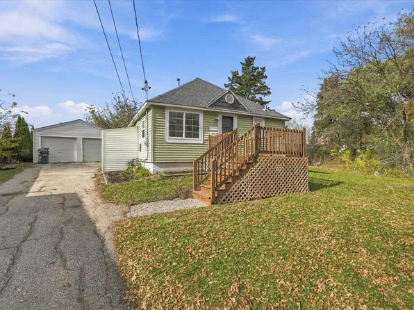1710 Blossom Ln, Madison, WI 53716