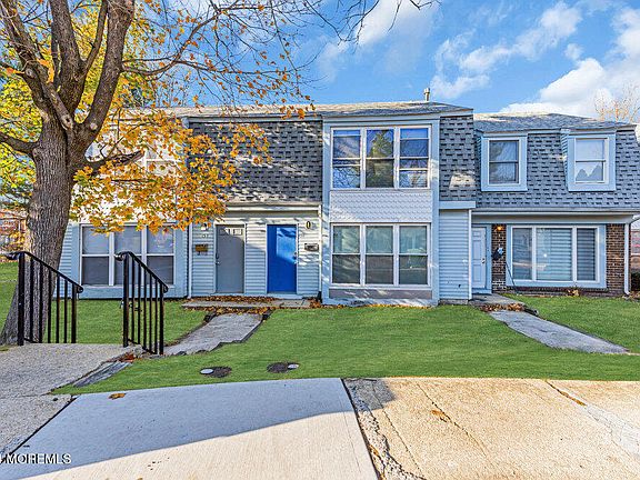 2nd image of 156 Williamsburg Lane