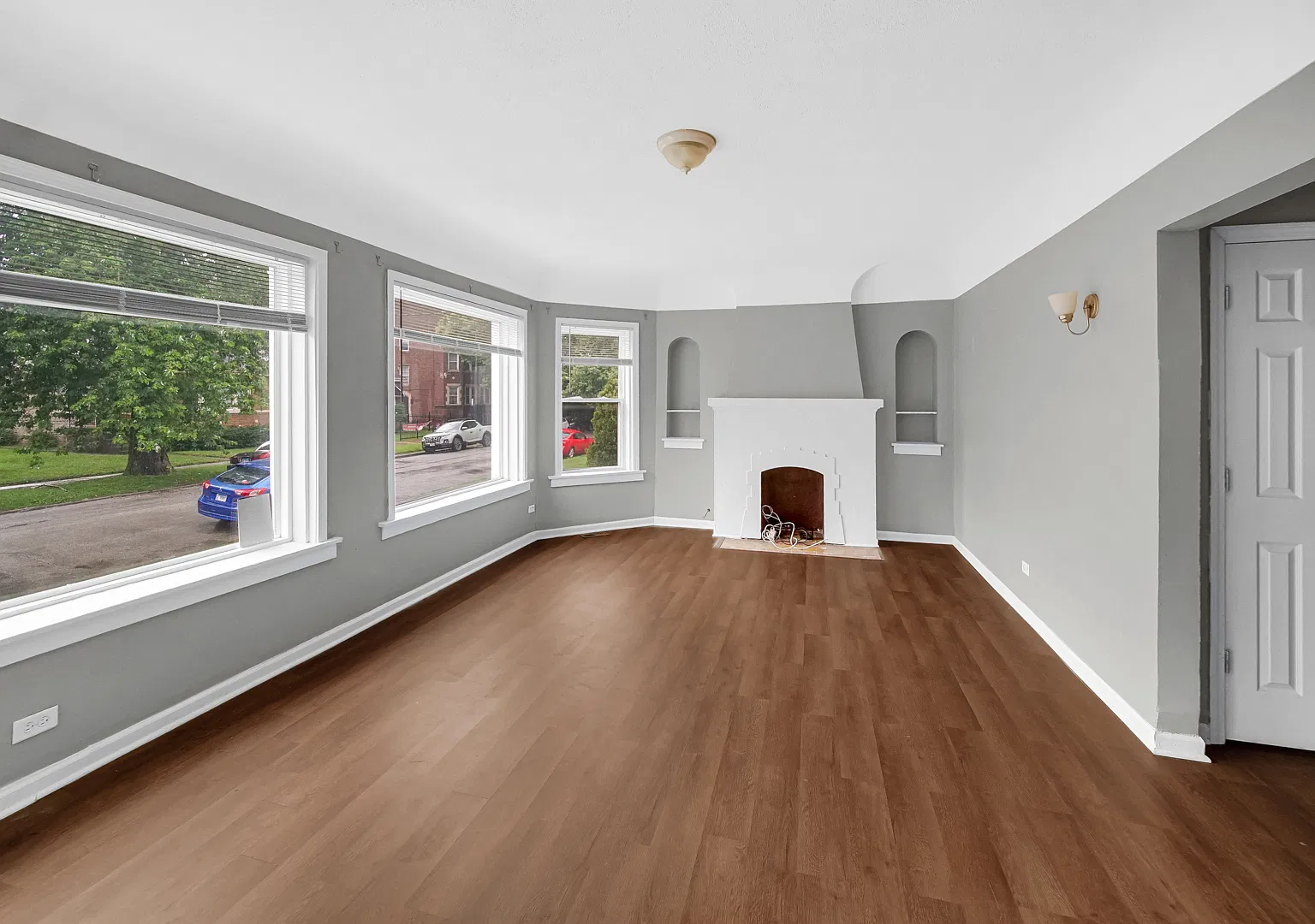 3 bed, 1350 sqft, $1,800 — Photo 3