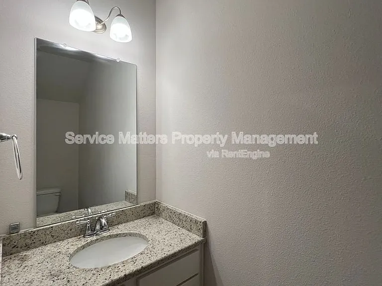 1615 Iroquois Ct — Photo 10