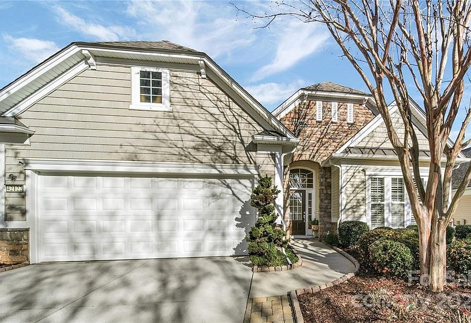 1st image of 42122 Larkspur Ct