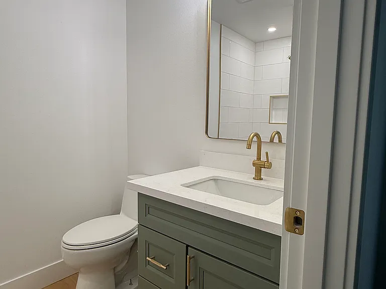 81079-81081 Highway 103 — Photo 20